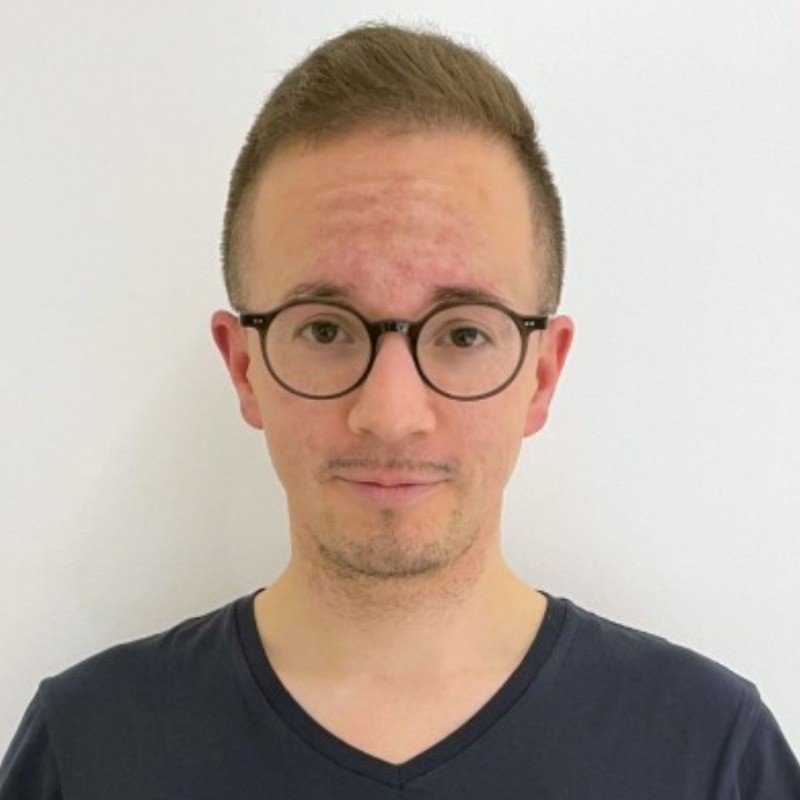 <center><span style="background:yellow">Jérôme Lacoste</span></center>